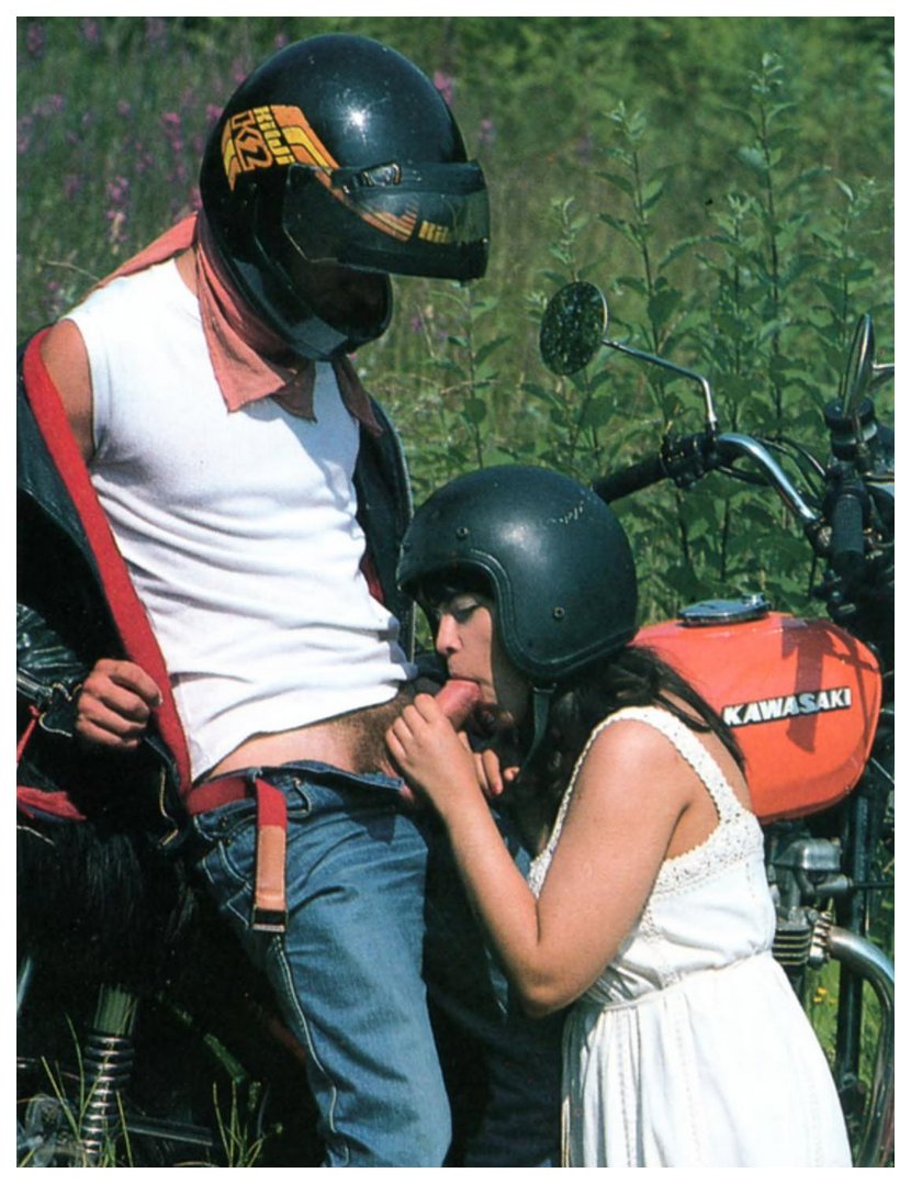 blowjob habang suot ang kanyang helmet sa motorsiklo